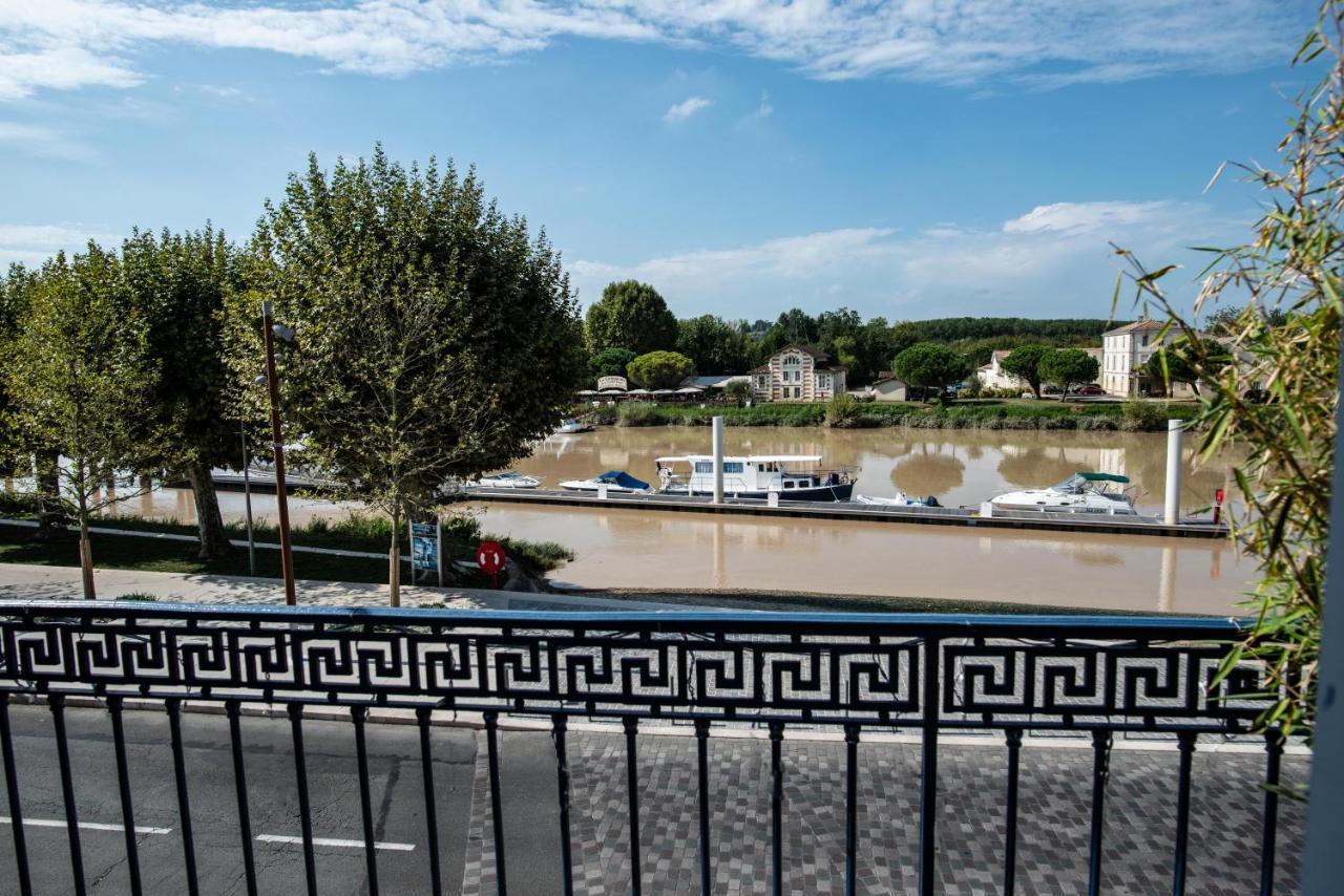 Logis Hotel De La Tour Libourne Eksteriør bilde