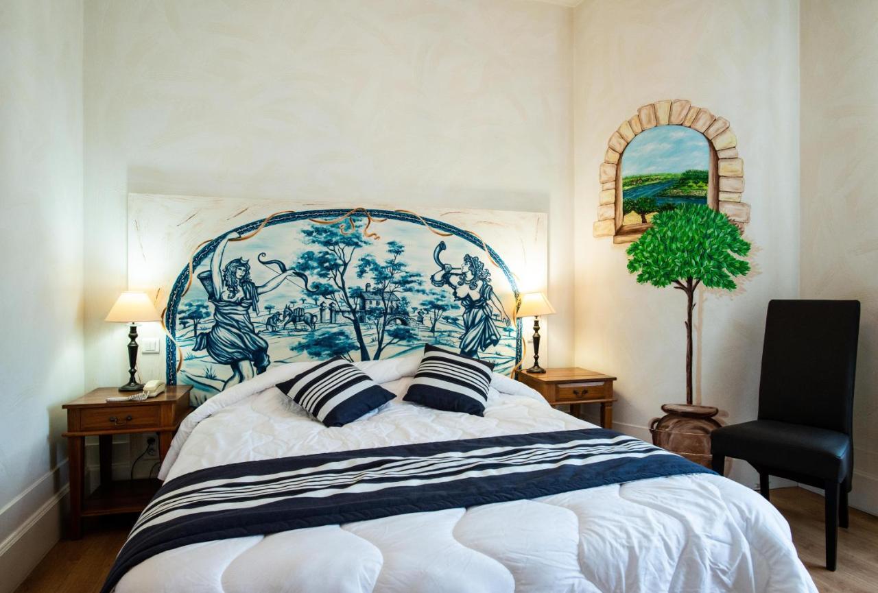 Logis Hotel De La Tour Libourne Eksteriør bilde