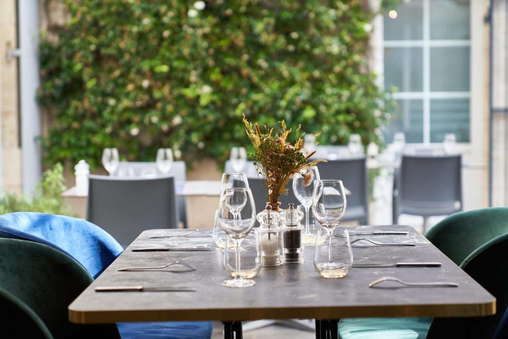 Logis Hotel De La Tour Libourne Eksteriør bilde