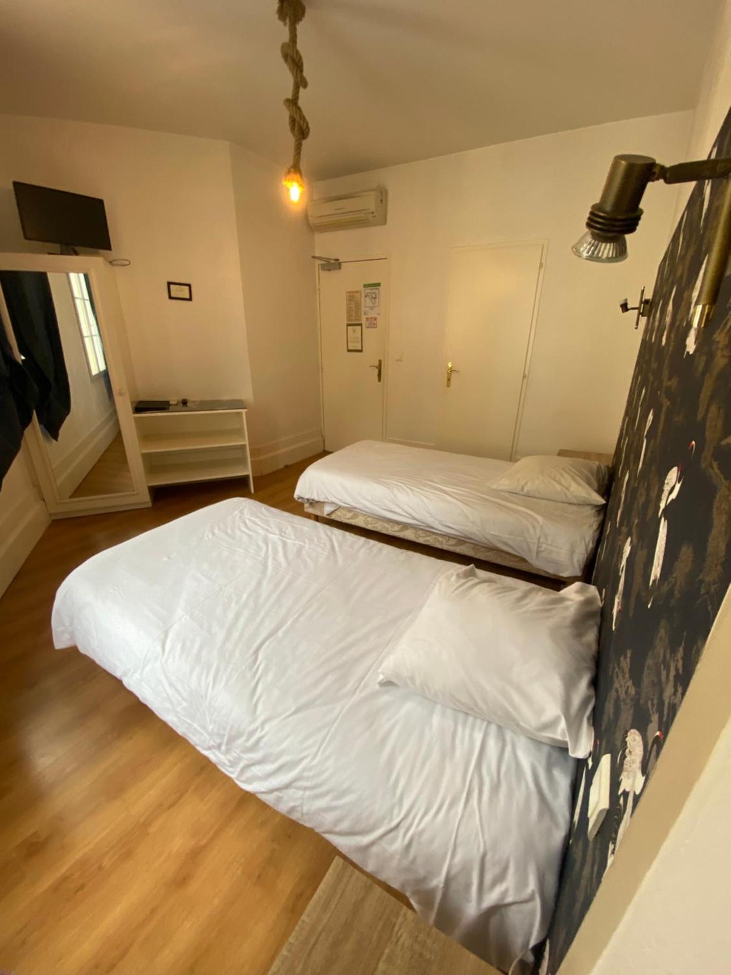 Logis Hotel De La Tour Libourne Eksteriør bilde
