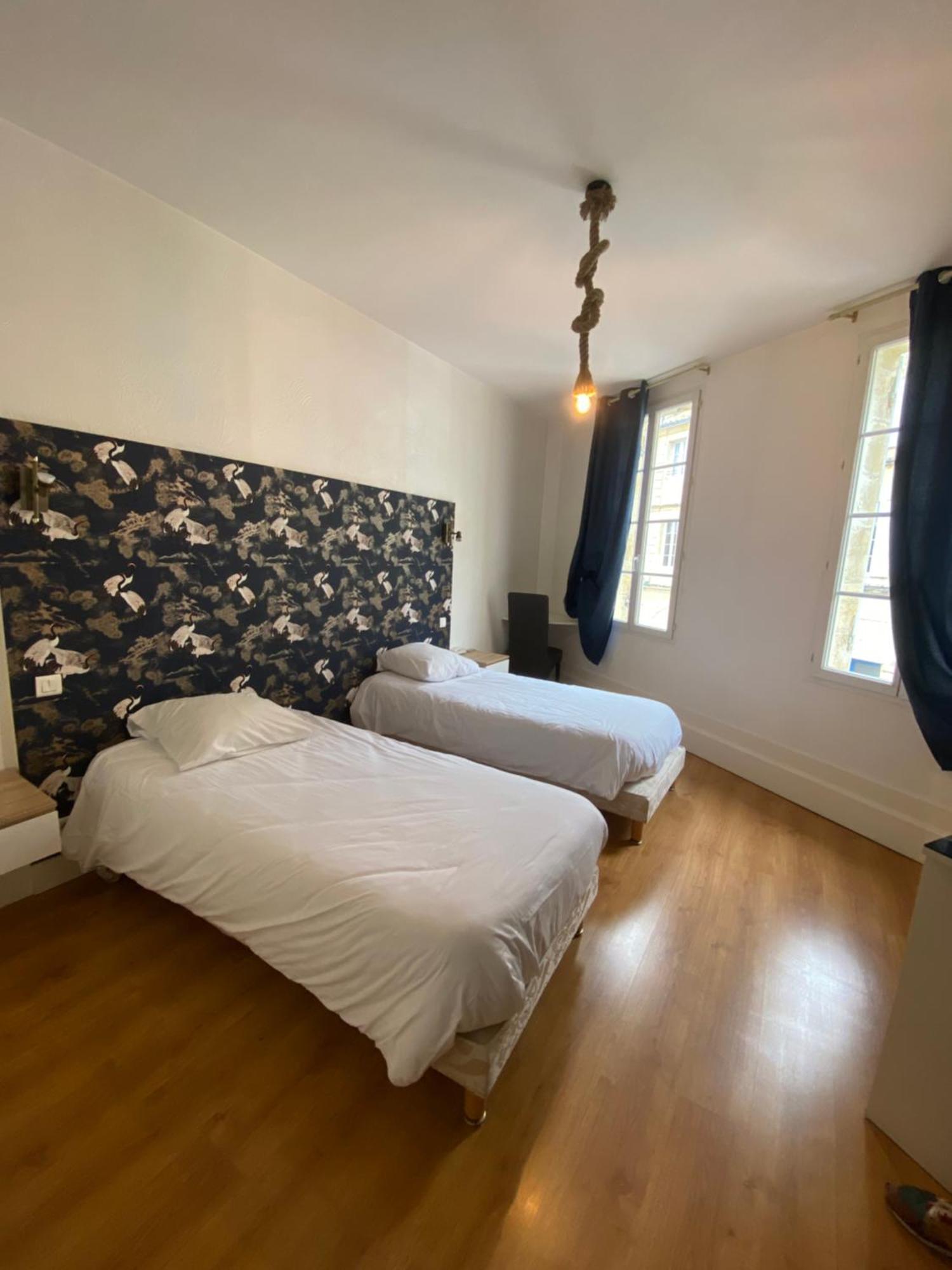 Logis Hotel De La Tour Libourne Eksteriør bilde